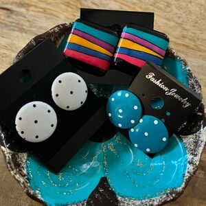 JEWELRY Trio of vintage 80’s earrings ⚡️